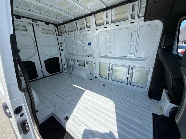 2024 Mercedes-Benz Sprinter 2500 Standard Roof 4-Cyl Diesel