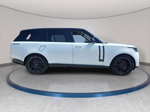 2026 Land Rover Range Rover P400 SE 7 Seat