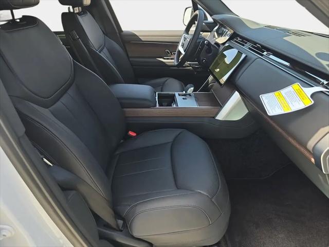 2026 Land Rover Range Rover P400 SE 7 Seat