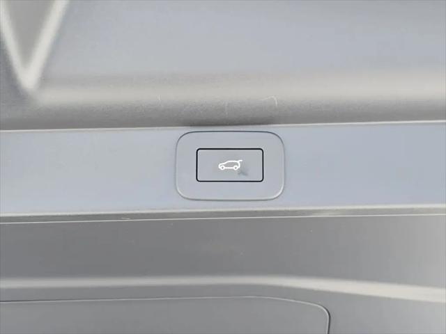 2026 Land Rover Range Rover P400 SE 7 Seat