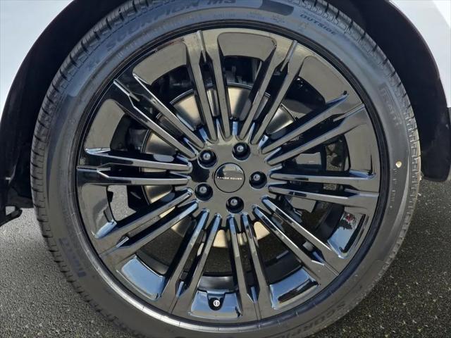 2026 Land Rover Range Rover P400 SE 7 Seat