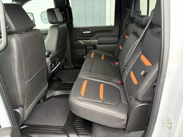 2023 GMC Sierra 2500HD 4WD Crew Cab Standard Bed AT4