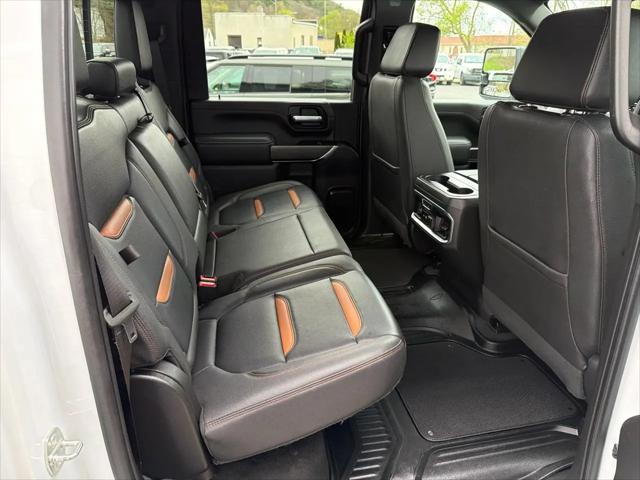 2023 GMC Sierra 2500HD 4WD Crew Cab Standard Bed AT4