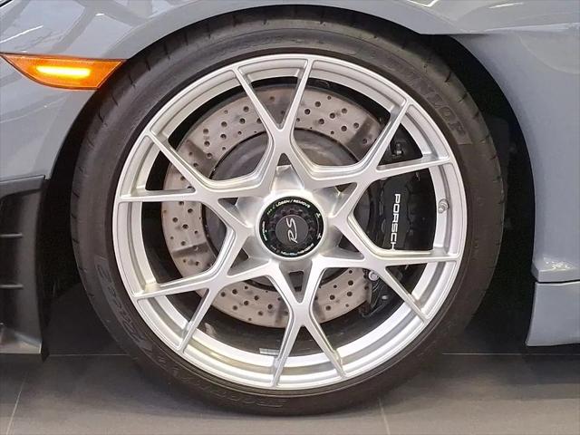 2025 Porsche 718 Spyder RS