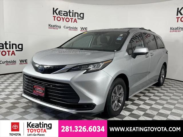 2023 Toyota Sienna LE