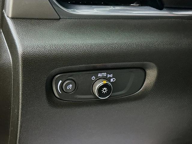 2023 Chevrolet Traverse AWD LT Cloth