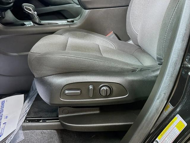 2023 Chevrolet Traverse AWD LT Cloth