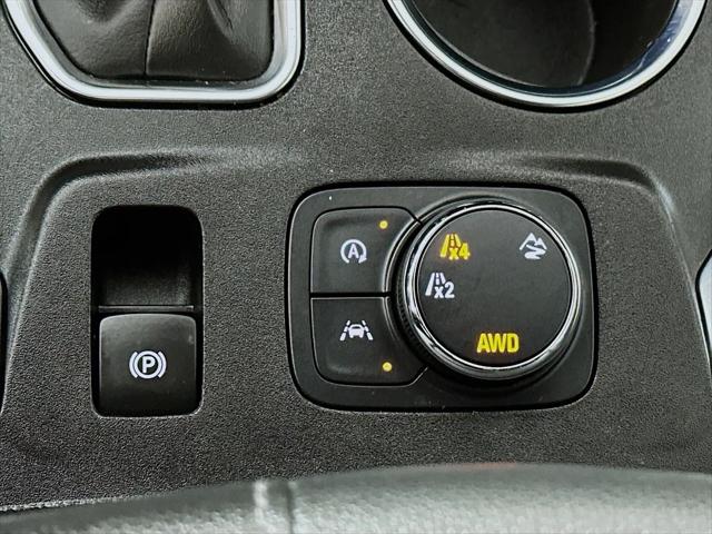 2023 Chevrolet Traverse AWD LT Cloth