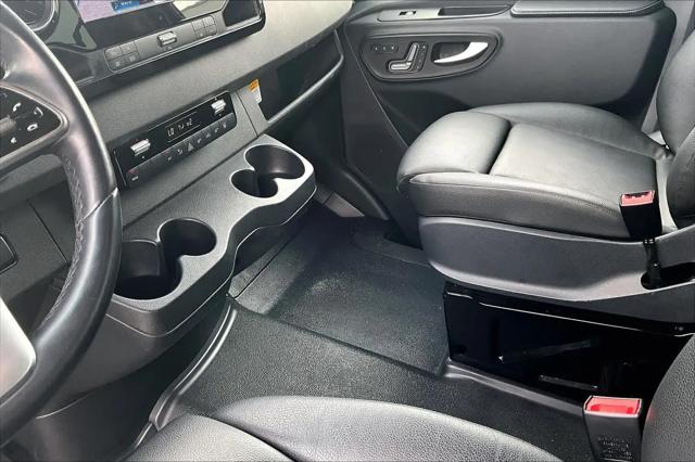 2022 Mercedes-Benz Sprinter 2500 Standard Roof V6