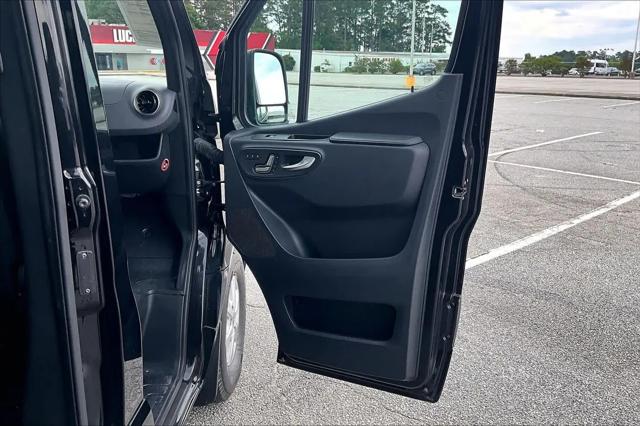 2022 Mercedes-Benz Sprinter 2500 Standard Roof V6