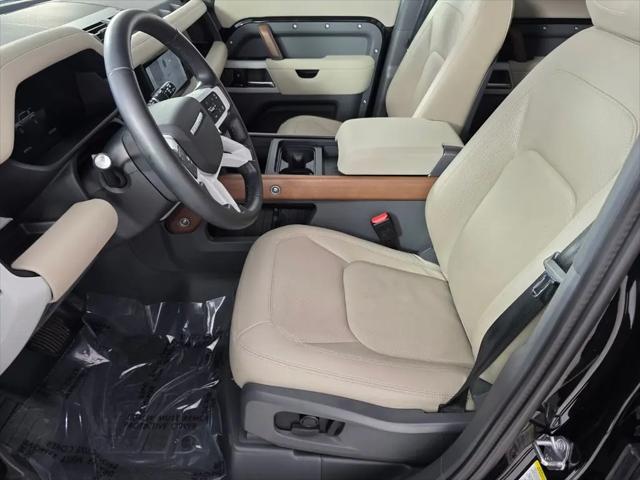 2024 Land Rover Defender 110 P300