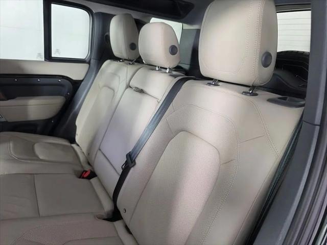 2024 Land Rover Defender 110 P300
