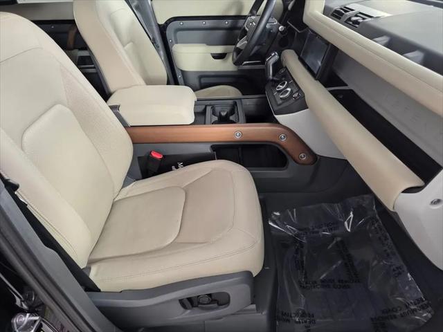 2024 Land Rover Defender 110 P300
