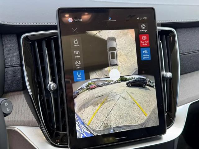 2026 Volvo XC90 Ultra Dark Theme, B6 AWD Gas (mild hybrid), Gasoline, 6 Seats