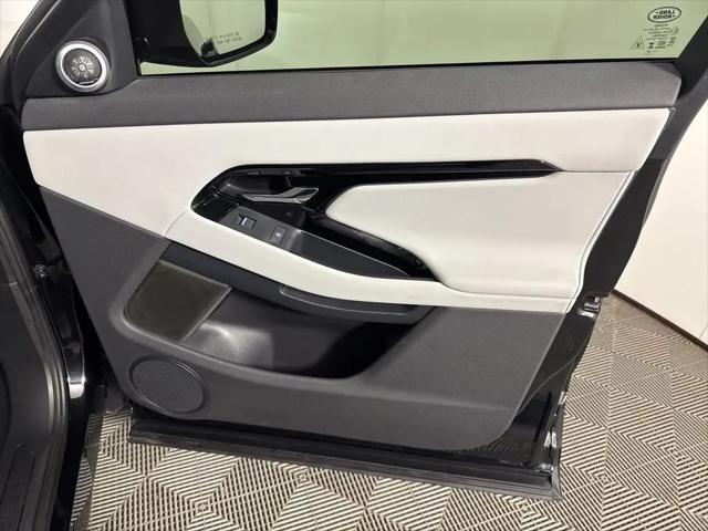 2025 Land Rover Range Rover Evoque Core S