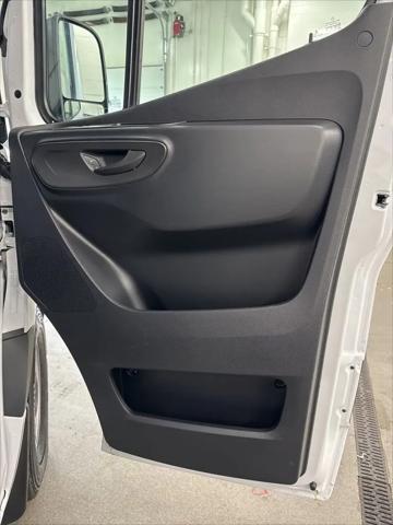 2026 Mercedes-Benz Sprinter 2500 Standard Roof 4-Cyl Diesel