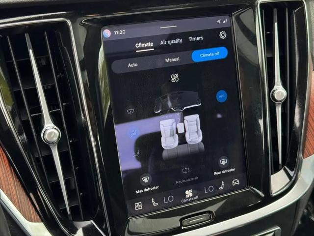 2024 Volvo S60 B5 Plus Dark Theme