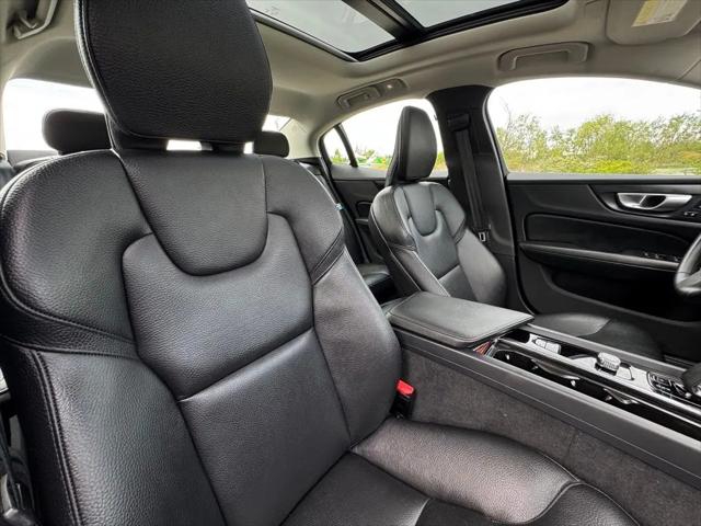 2024 Volvo S60 B5 Plus Dark Theme