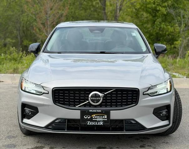 2024 Volvo S60 B5 Plus Dark Theme