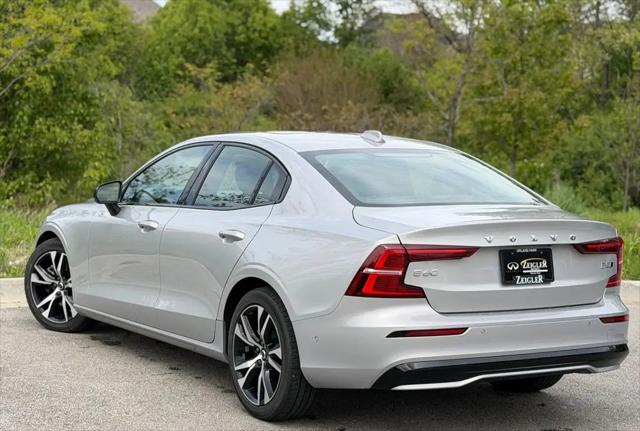 2024 Volvo S60 B5 Plus Dark Theme