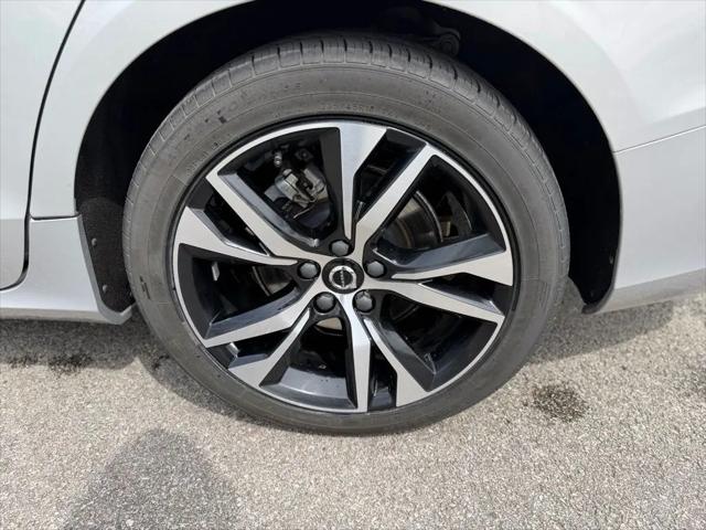 2024 Volvo S60 B5 Plus Dark Theme