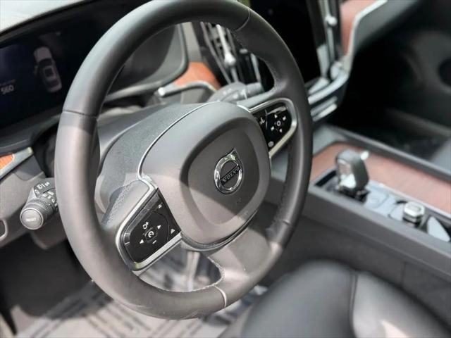 2024 Volvo S60 B5 Plus Dark Theme
