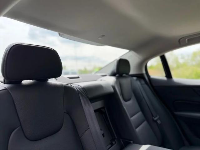 2024 Volvo S60 B5 Plus Dark Theme