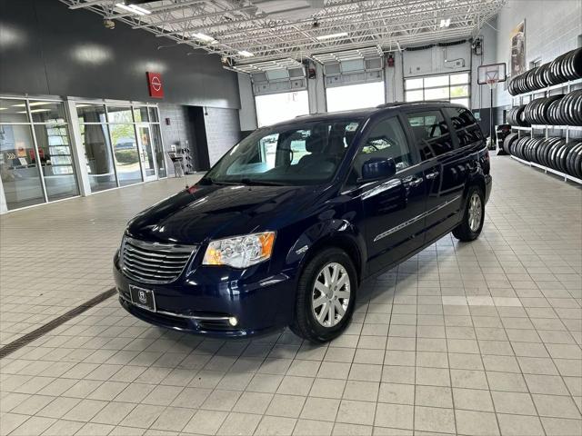 2016 Chrysler Town & Country Touring