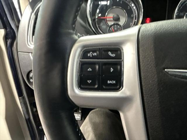 2016 Chrysler Town & Country Touring