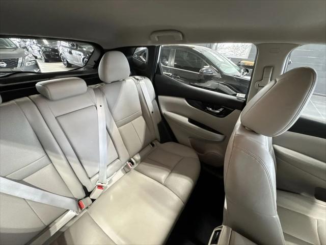 2022 Nissan Rogue Sport SL AWD Xtronic CVT