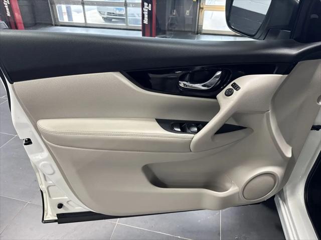 2022 Nissan Rogue Sport SL AWD Xtronic CVT