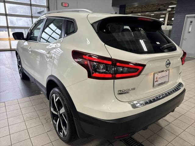 2022 Nissan Rogue Sport SL AWD Xtronic CVT