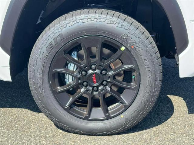 2026 Toyota Tundra SR CrewMax 5.5' Bed