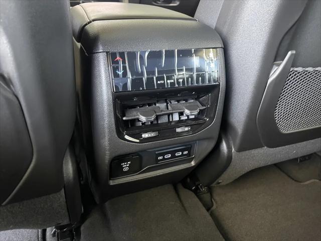 2026 Jeep Grand Cherokee L Altitude 4x4