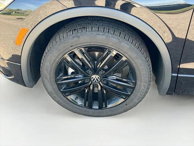 2022 Volkswagen Tiguan 2.0T SE R-Line Black