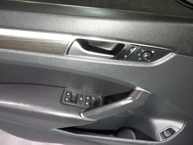2018 Volkswagen Passat 2.0T SE