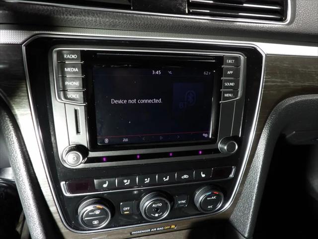 2018 Volkswagen Passat 2.0T SE