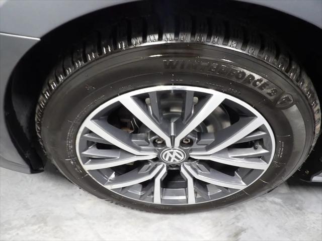 2018 Volkswagen Passat 2.0T SE