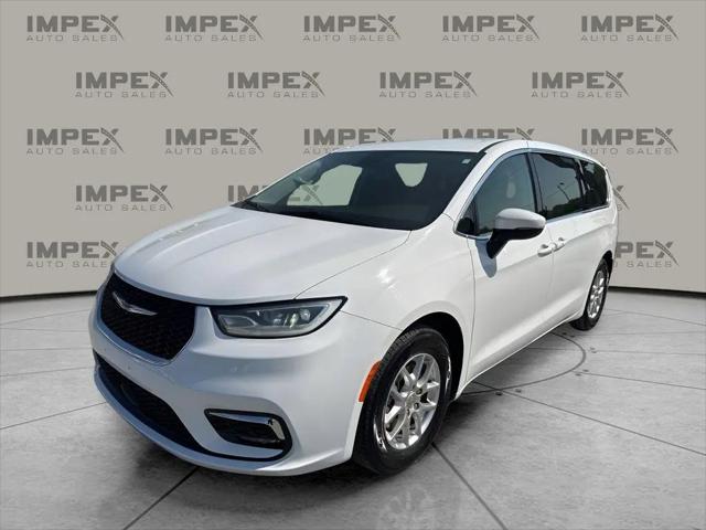 2023 Chrysler Pacifica Touring L for sale in Greensboro, NC