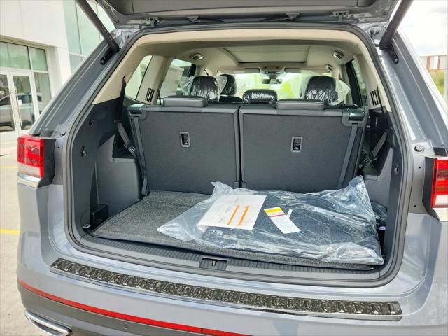 2026 Volkswagen Atlas SE with Technology