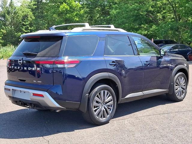 2023 Nissan Pathfinder SL 4WD