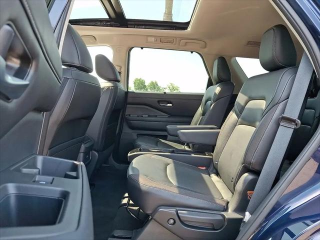 2023 Nissan Pathfinder SL 4WD