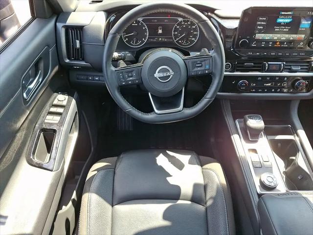 2023 Nissan Pathfinder SL 4WD