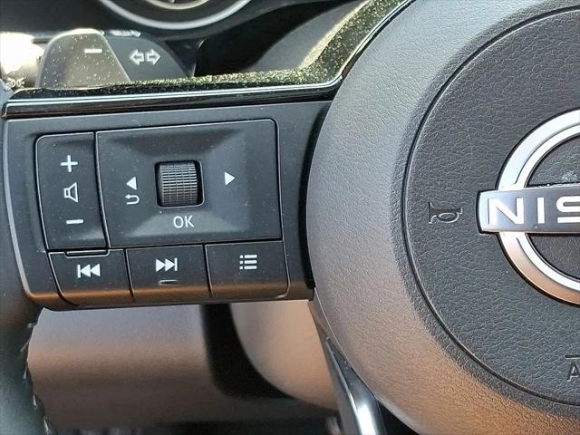 2023 Nissan Pathfinder SL 4WD