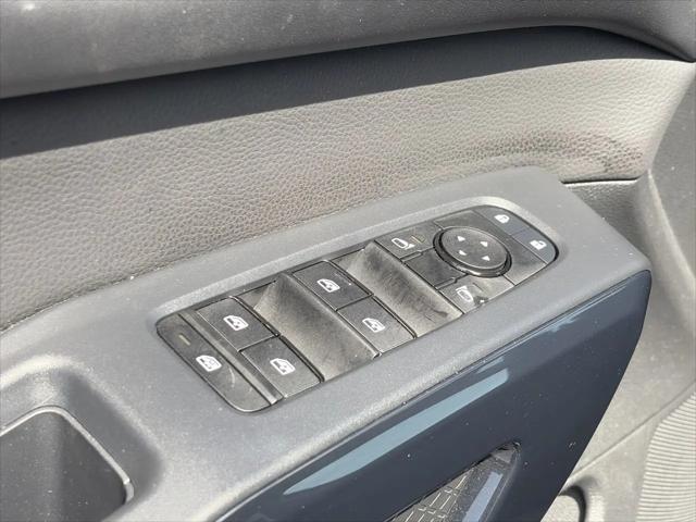 2025 Nissan Pathfinder S FWD