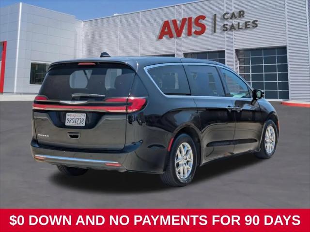 2025 Chrysler Pacifica Select