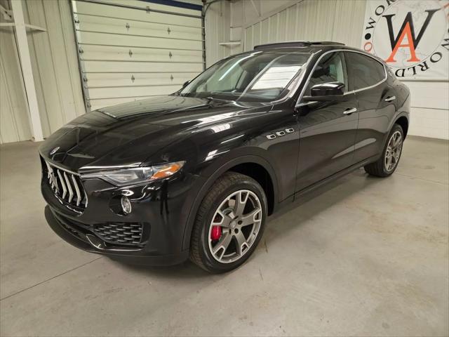 2017 Maserati Levante Standard