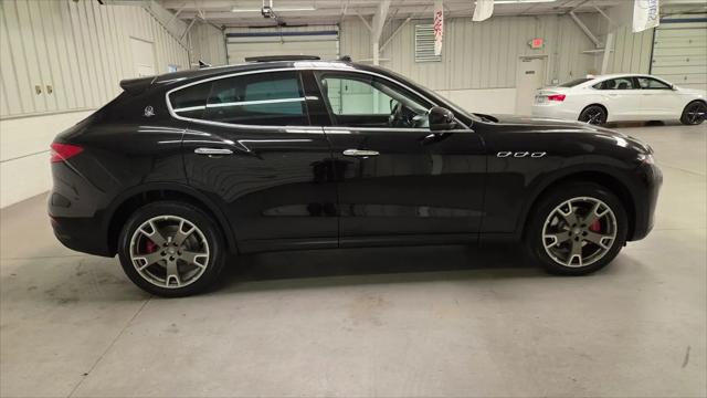 2017 Maserati Levante Standard
