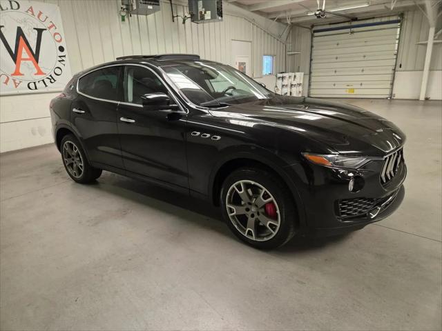 2017 Maserati Levante Standard