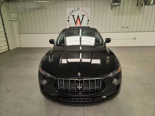 2017 Maserati Levante Standard
